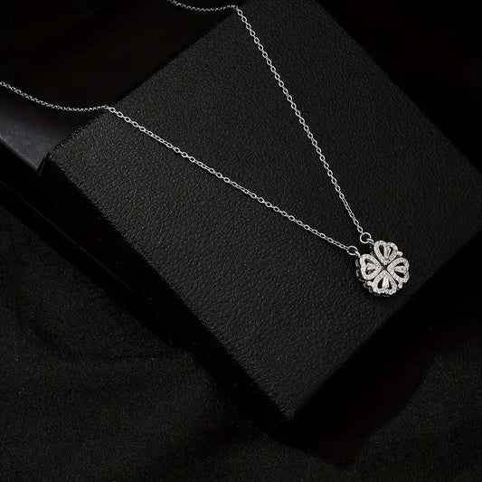 COLLAR TREBOL DE CORAZONES