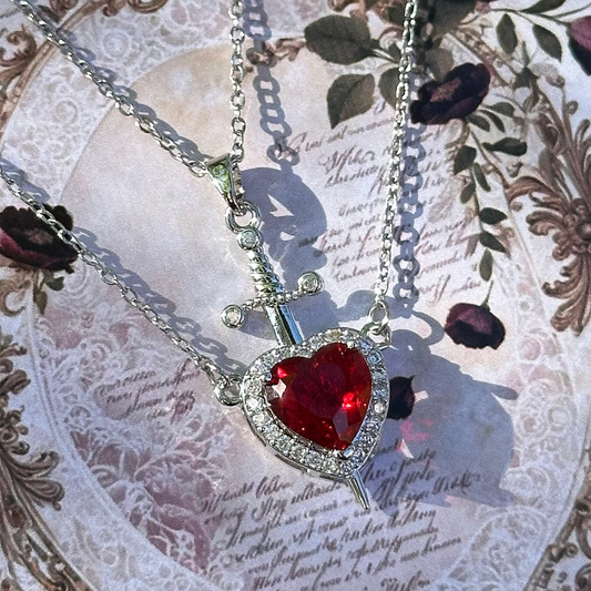 COLLAR PAREJA : ESPADA + CORAZÓN