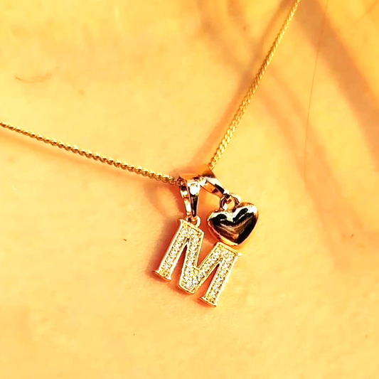 COLLAR CORAZON Y LETRA