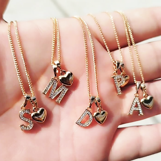 COLLAR CORAZON Y LETRA