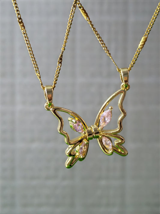 COLLAR DE MARIPOSA IMANTADA