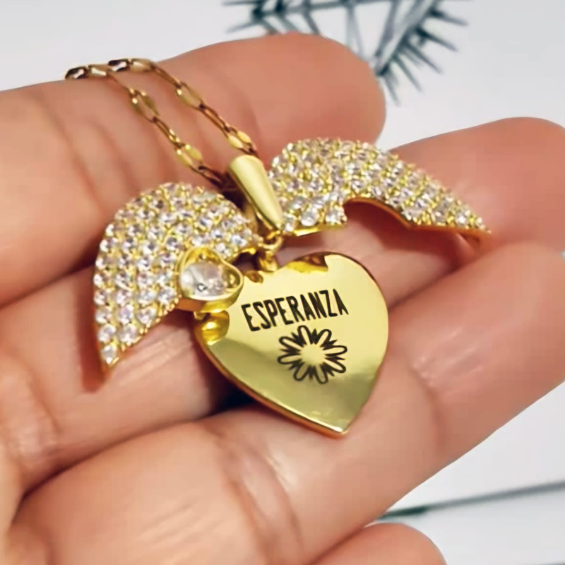 COLLAR CORAZÓN  DE ZIRCÓN CON GRABADO PERSONALIZADO