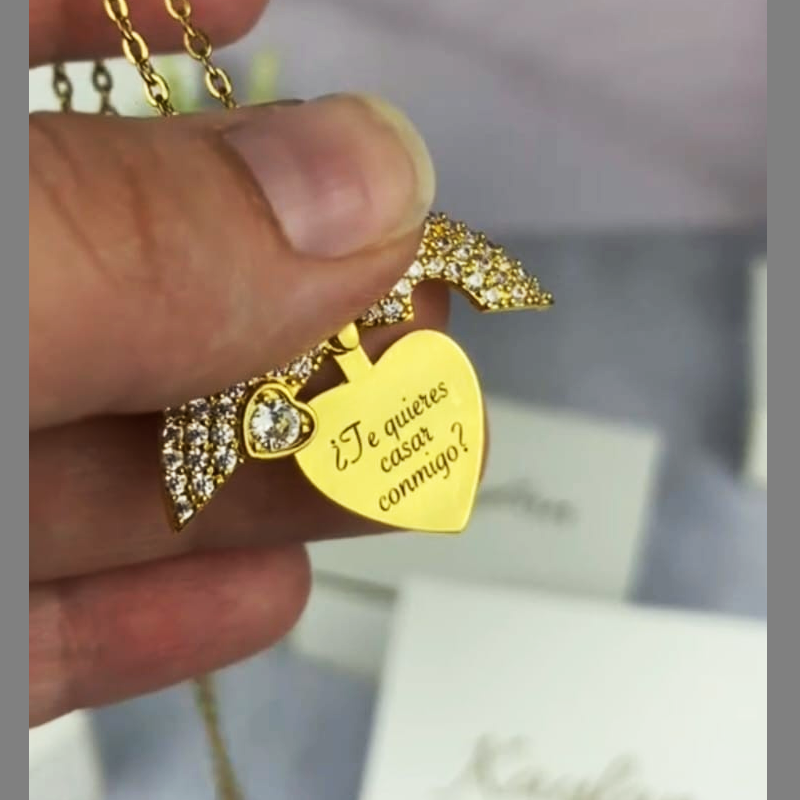 COLLAR CORAZÓN  DE ZIRCÓN CON GRABADO PERSONALIZADO